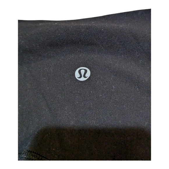 Lululemon Leggings Women's Capri Yoga, Training & Gym Black Size 4 - Picture 3 of 4